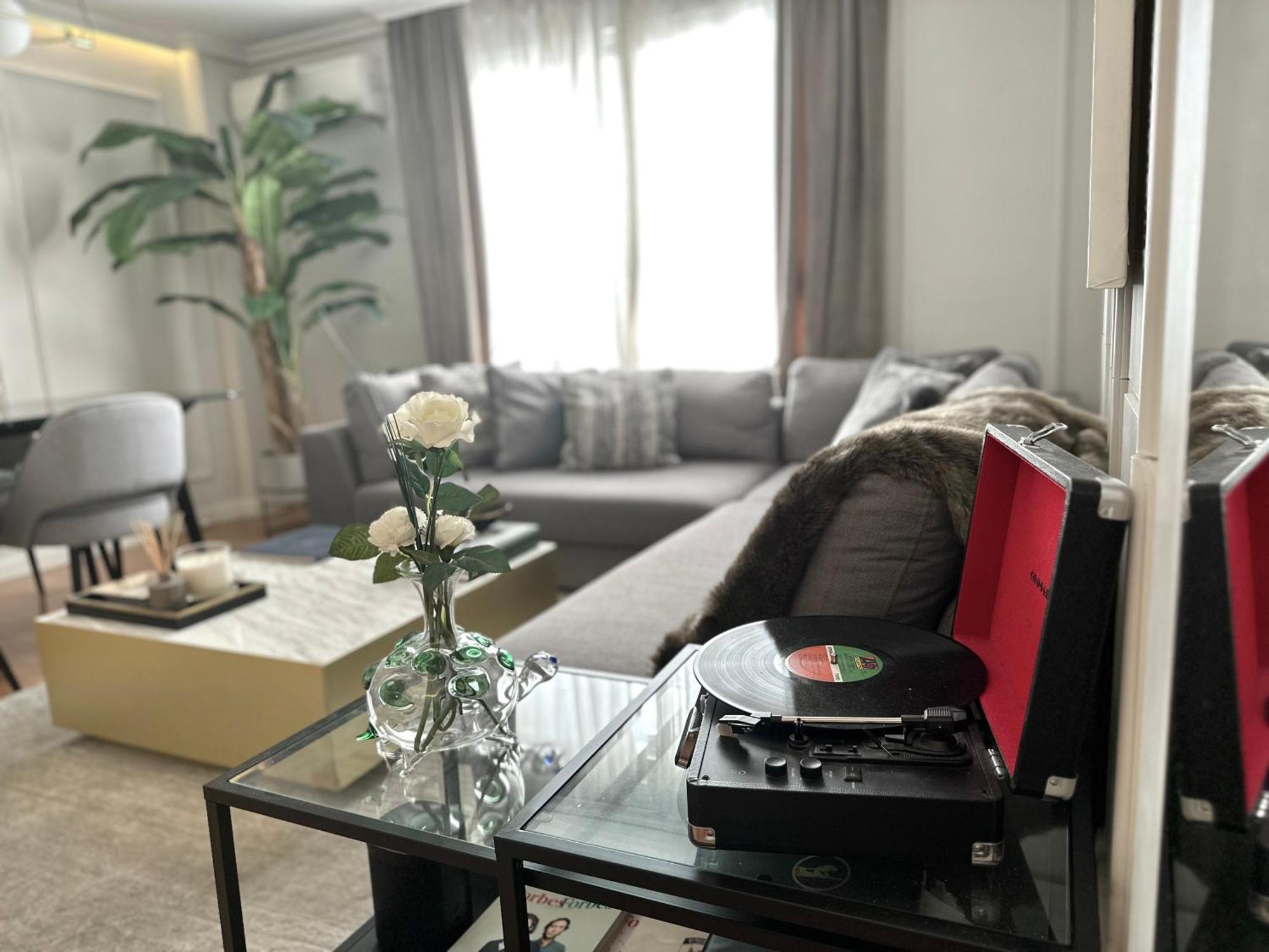 Medina - Luxury Suite Apt. Madrid Center Εξωτερικό φωτογραφία